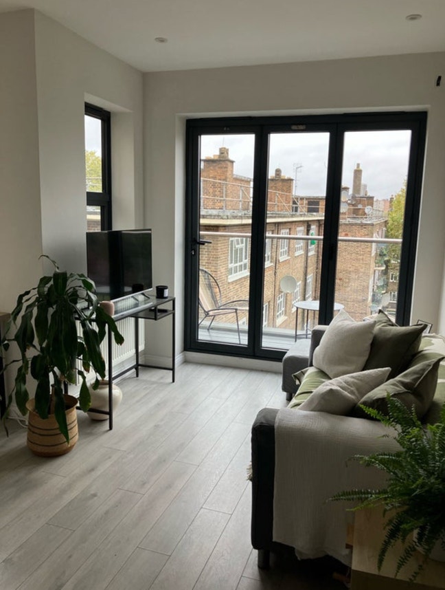 Room available in 2 Bed in Clapham/ Battersea Main Photo