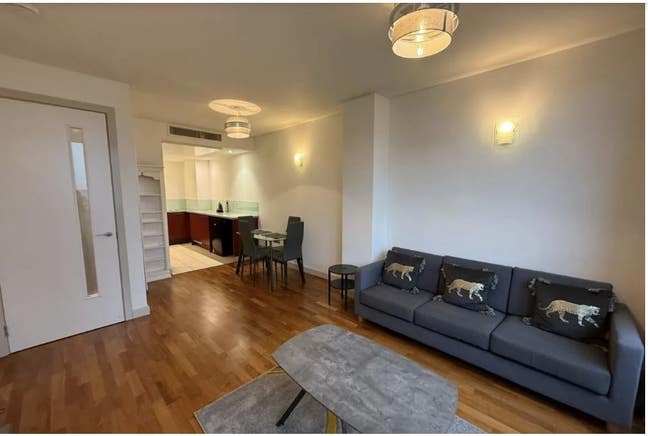 1 bedroom flat Kilburn Main Photo
