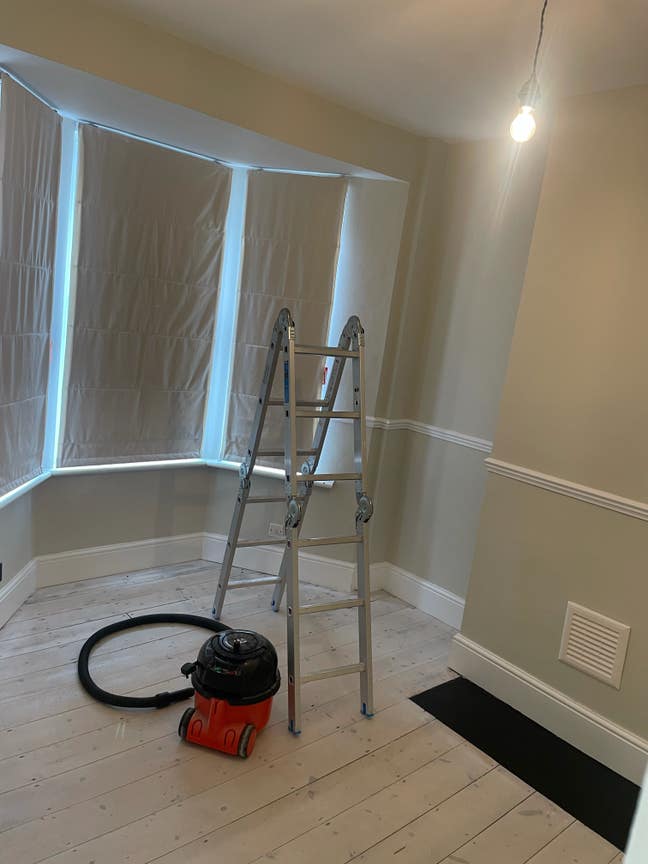 Lovely Double Room in Large House  Main Photo