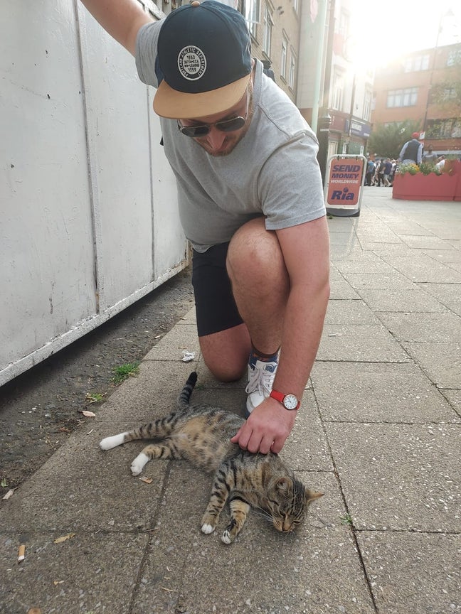 Looking for a room (6 months) Main Photo