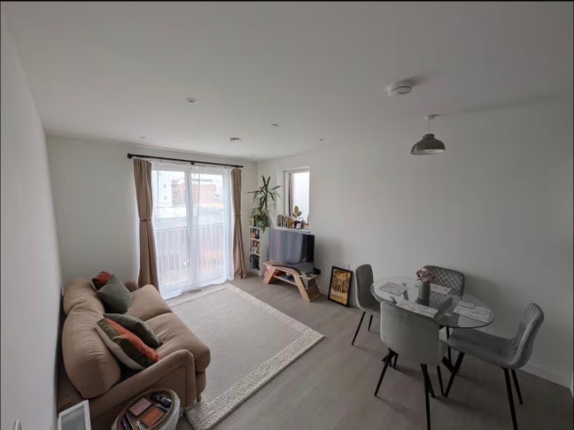 Short Let - Bills Inc. New Build - 1550pcm Main Photo