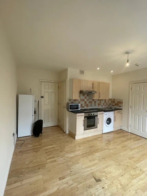 Self-contained studio flat - Willesden Green Main Photo