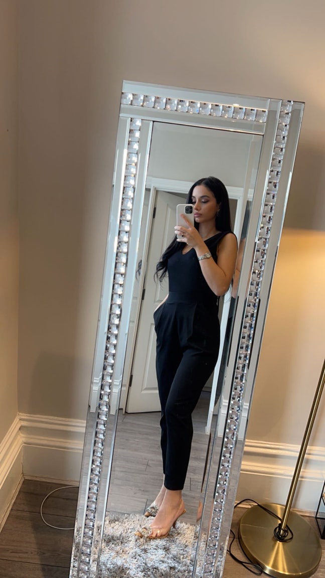 26 year old Female seeks a double room Main Photo