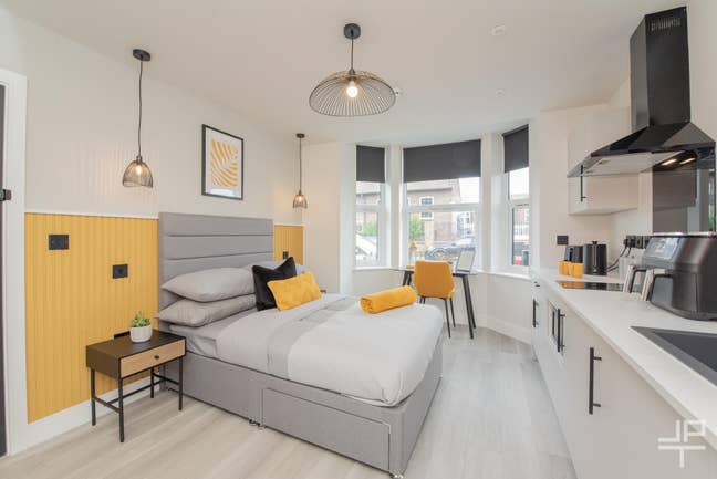 Six Modern Fully Furnished Studio & Double Rooms  Main Photo