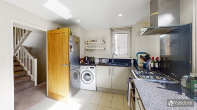 Comfortable Double Room close to UCL bills incl. Main Photo
