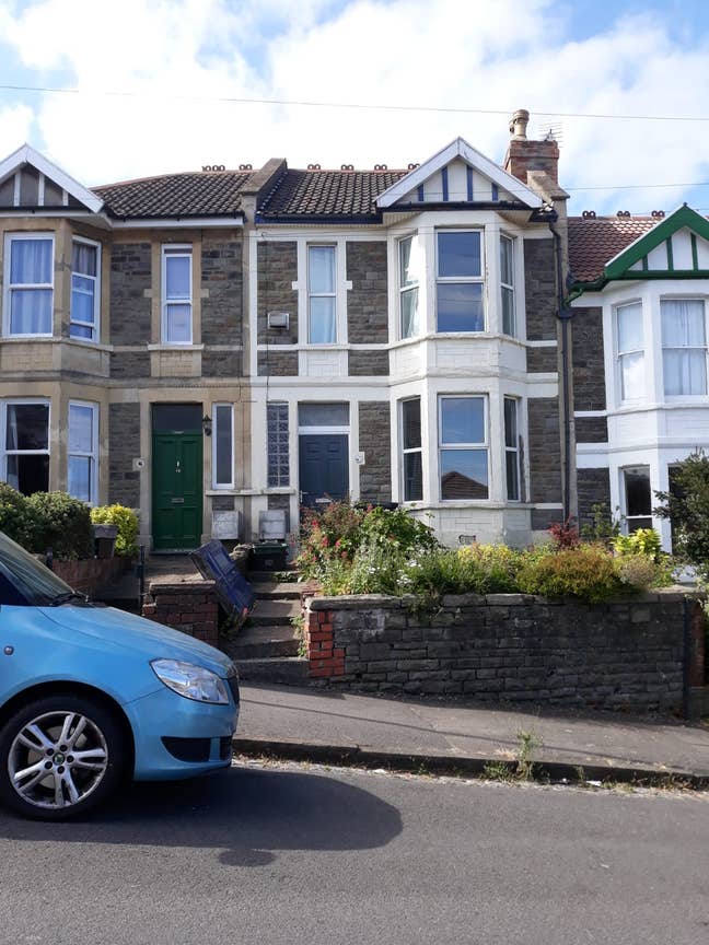 Large double bedroom at the front of the property  Main Photo