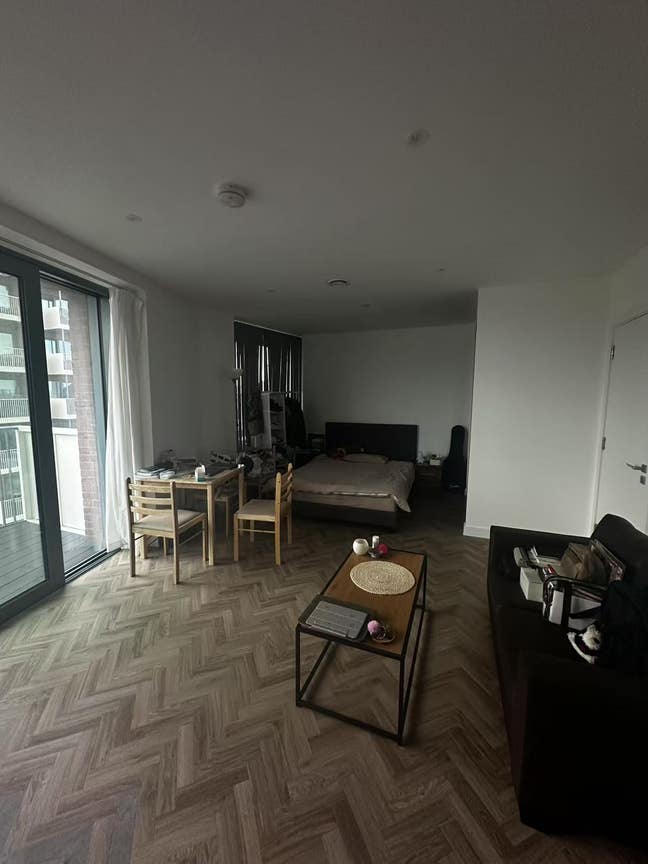 E3 Furnished Studio | &pound;475pw | Feb–Sep Main Photo