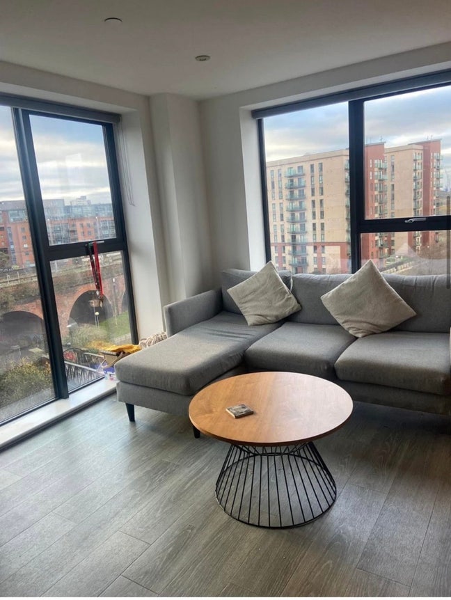 Cozy furnished 2 bed flat with en-suite Main Photo