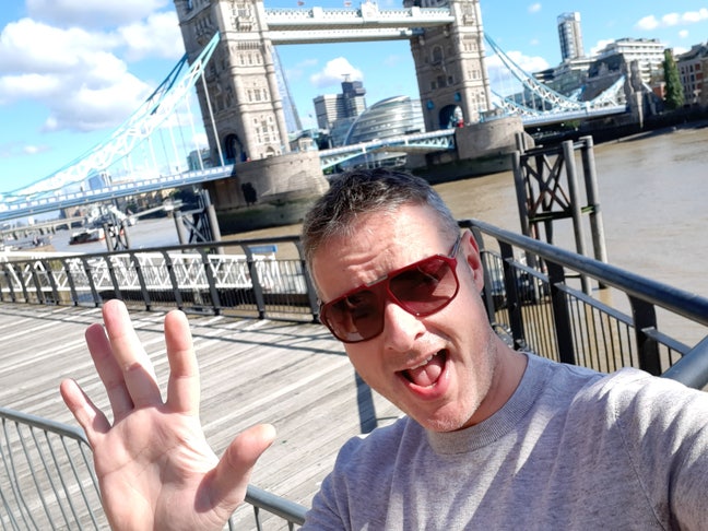 Medical Professional seeks room in Central London Main Photo