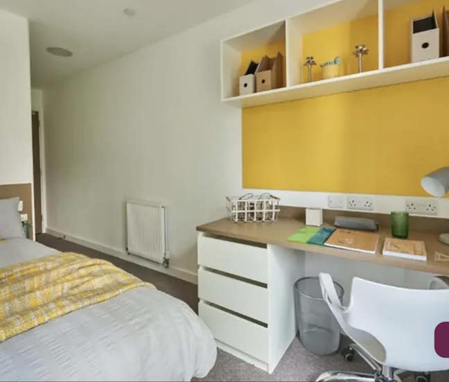 Room available at 5 bed flat in Wembley Park  Main Photo