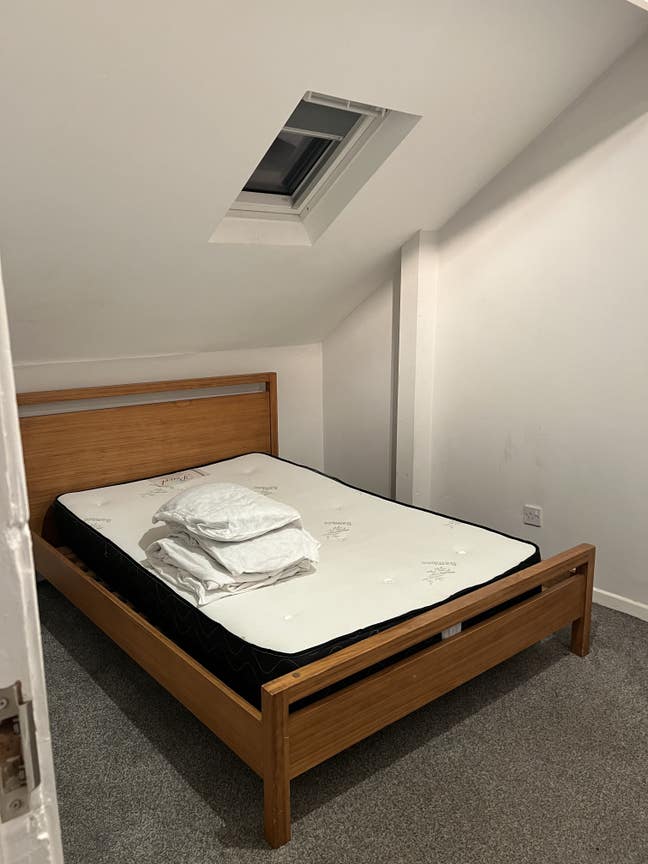 Room for rent  Main Photo