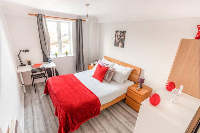 Mind Blowing Room in Luxury Flat Main Photo