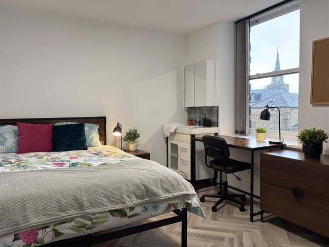 Flat 4 10 Pitt Street  Main Photo