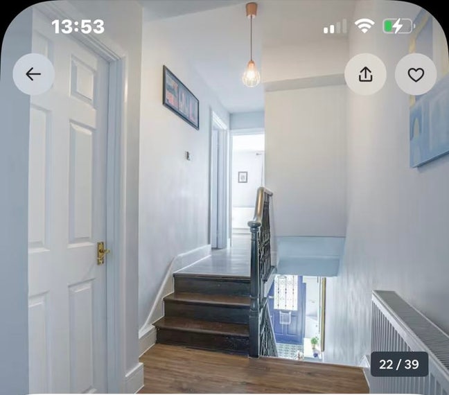 Large Double Room in Quiet Victorian Family Home – Main Photo