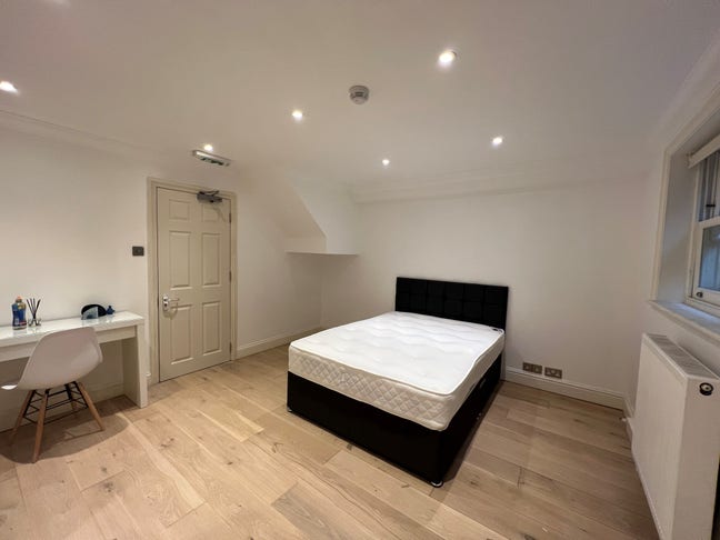 Double Bedroom Near Clapham Junction Main Photo