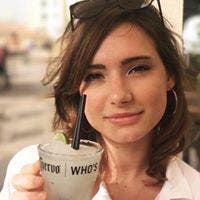 Professional Female seeks a single or double room Main Photo