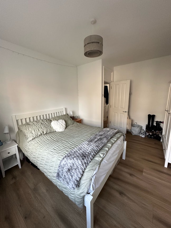 Spacious Double Room in Parsons Green Main Photo