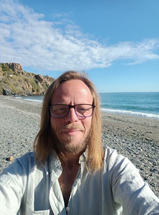 Creative individual seeking room in Brighton  Main Photo