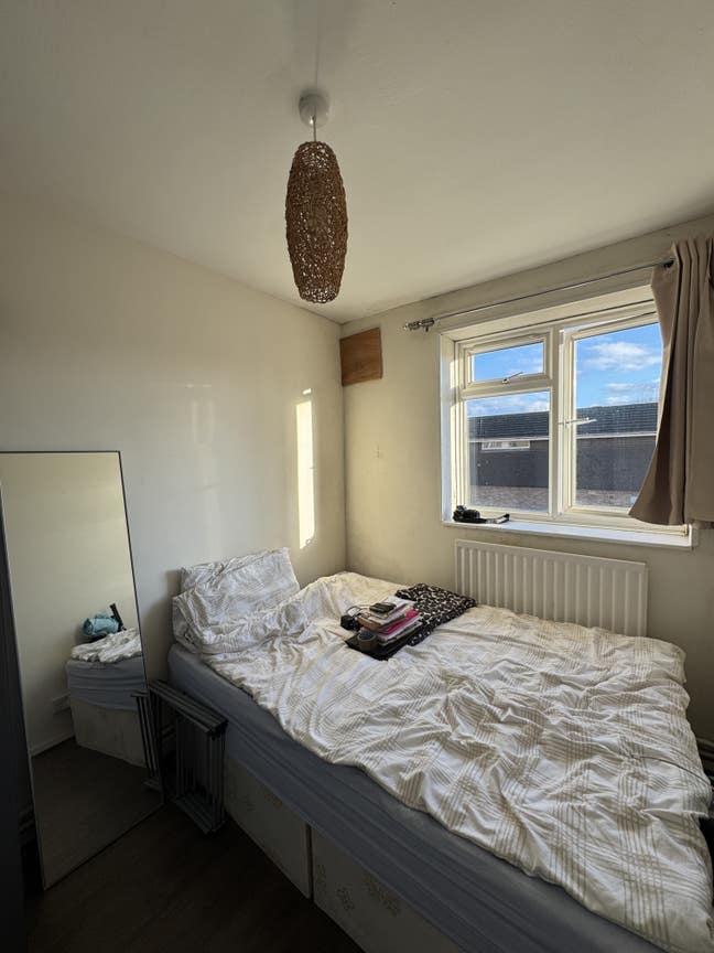 Lovely Double Room in Amazing Part of Battersea! Main Photo