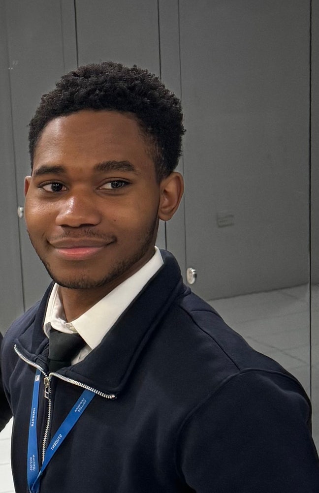 Looking for a room Main Photo