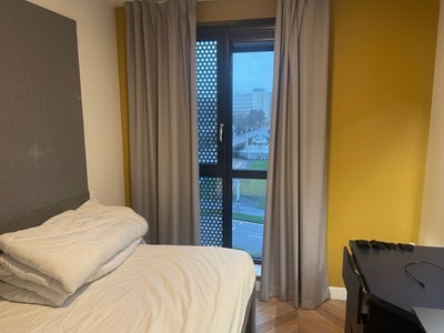 En-suite room Main Photo