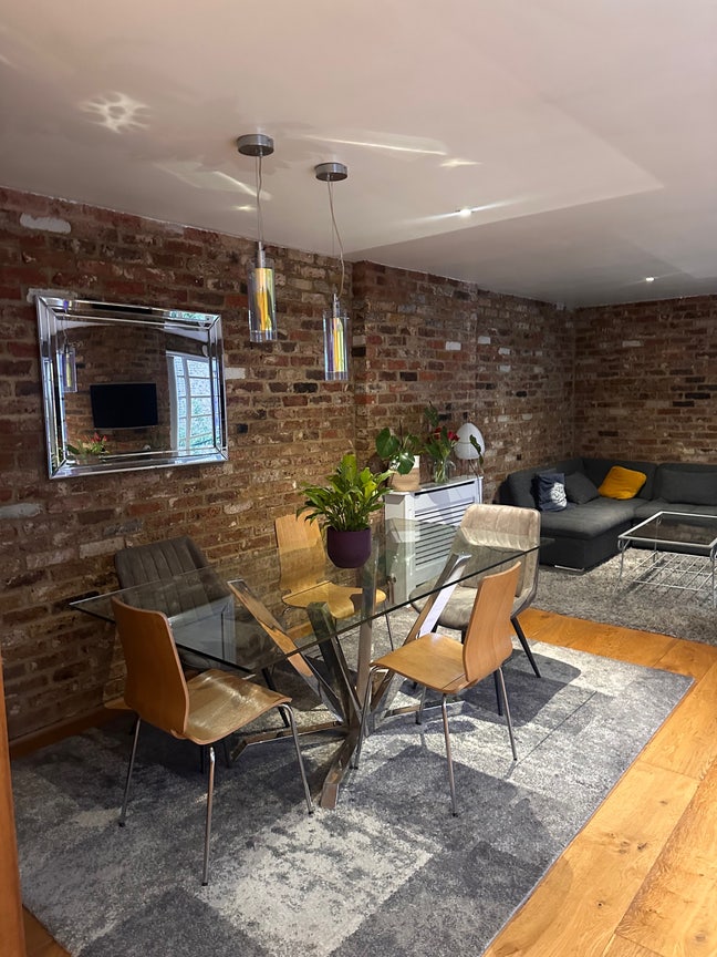 Sublet/ Lease Transfer huge queen room (N1) Main Photo