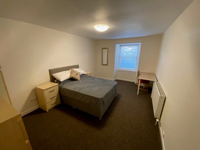 All Bills Included, Bright Room, Good Location Main Photo