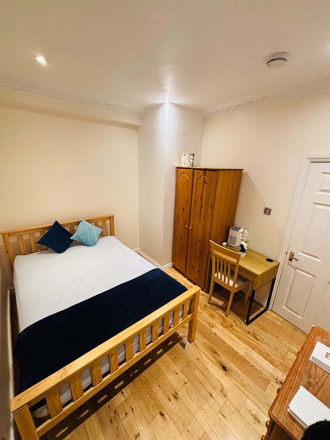 😍 Beautiful Double En-suite room in Greenwich 😍 Main Photo