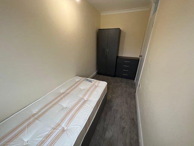  Cheap Single Room Near Stonebridge Park Station Main Photo