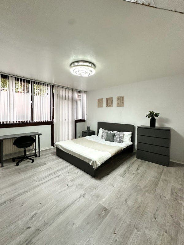  1 Great Room W / Private Balcony in N. Greenwich  Main Photo