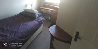 Two single rooms in light 3-bed flat For 1 renter Main Photo