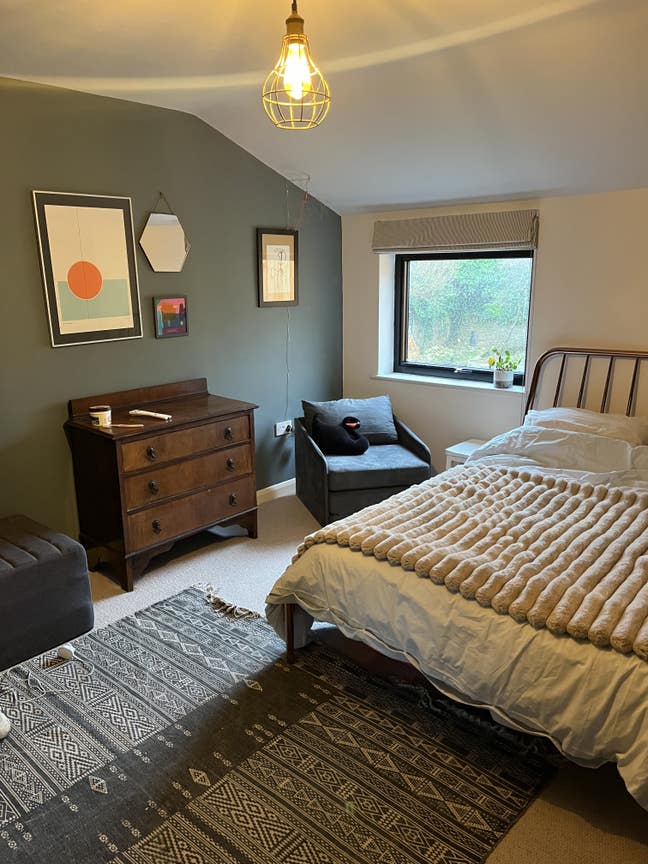 A double bedroom in central Frome  Main Photo