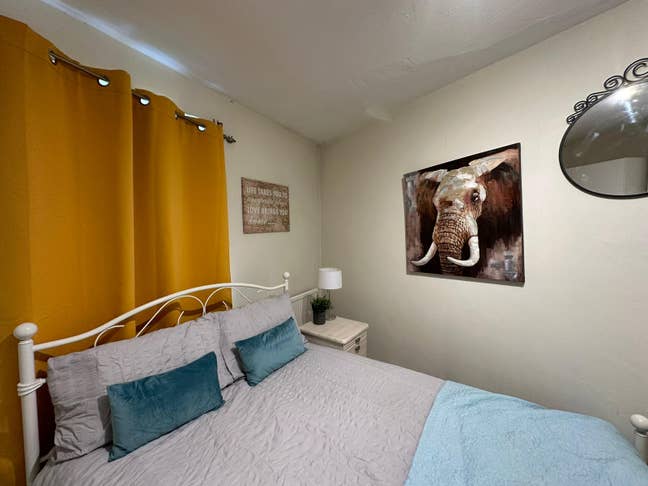 Spacious Room in GU1 - Close to Train Station Main Photo