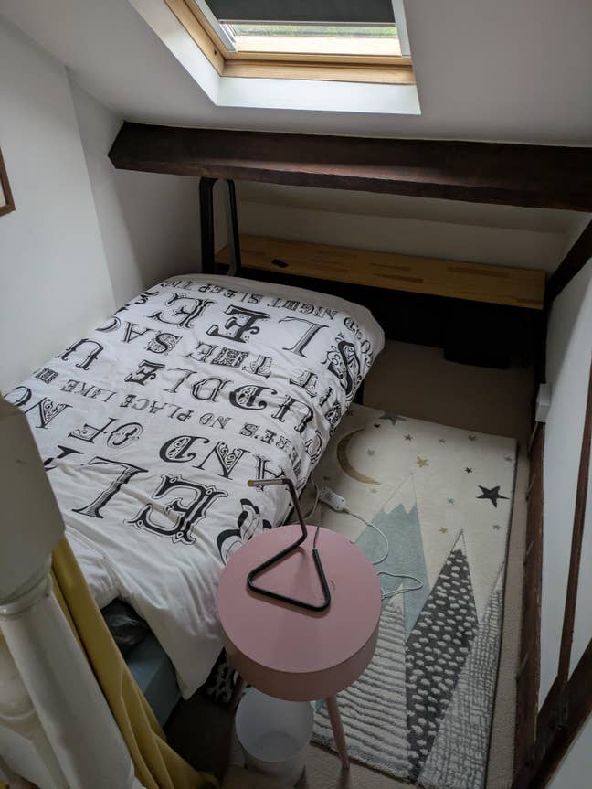 Tiny area Main Photo