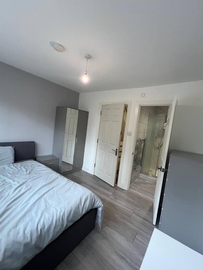 1 Double ENSUITE in Canary wharf now !!! Main Photo