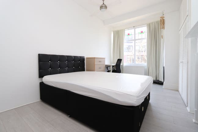 Stylish Double Room Prime Location - Holloway Road Main Photo