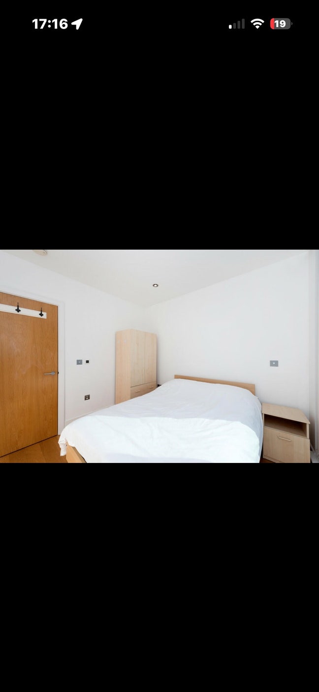 1 double room and private bathroom  Main Photo