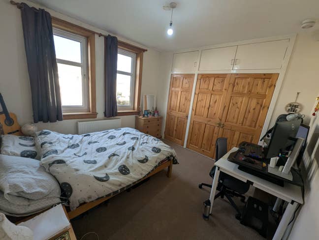 Flatmate Needed for 2 Person flat in Lochend Main Photo