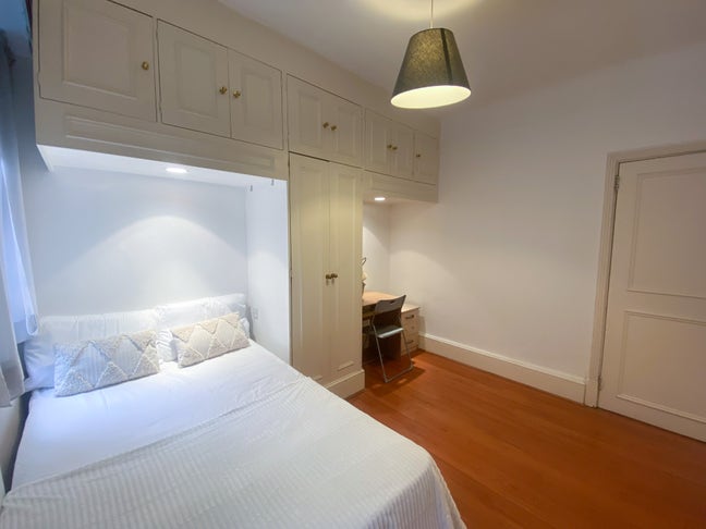 🛏️ Spacious Rooms Available in St. John's Wood!  Main Photo