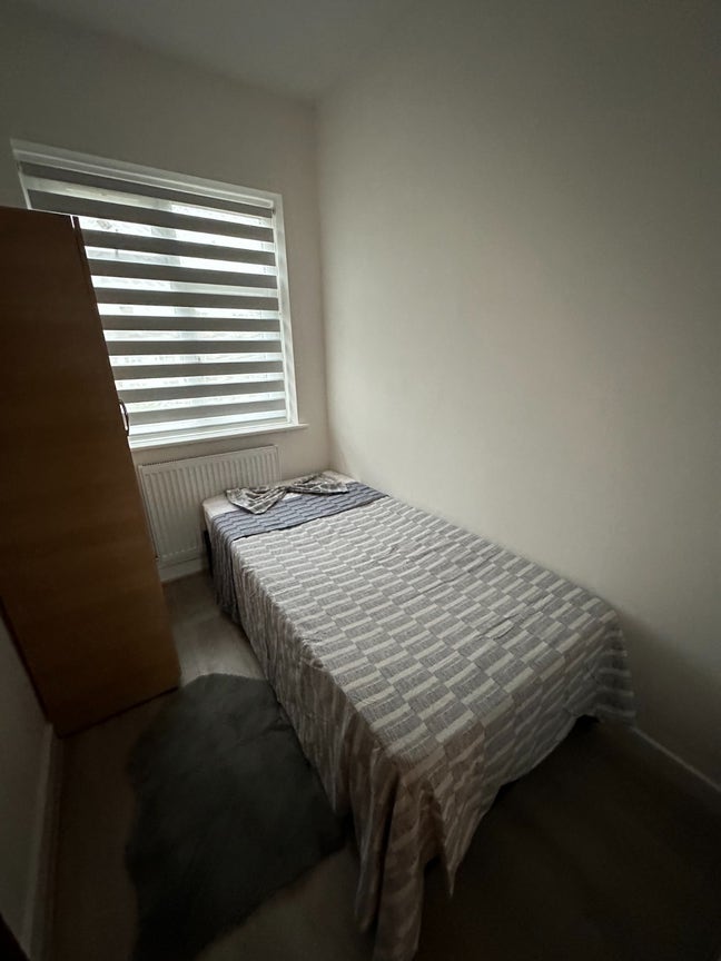 Room for rent in Tottenham Hale Main Photo
