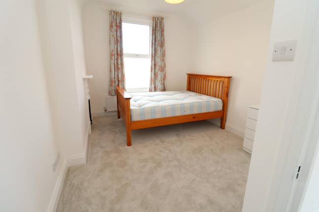 Your Mum Would Approve: Super-Clean Rooms in NW2 Main Photo