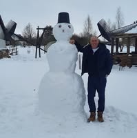 Professional Male seeks a single or double room Main Photo