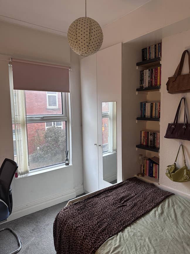 Room takeover in Headingley Main Photo