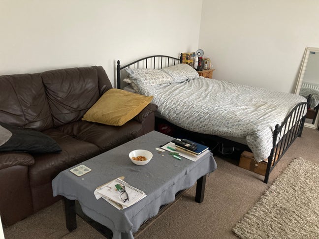 Large double room in Corby Main Photo