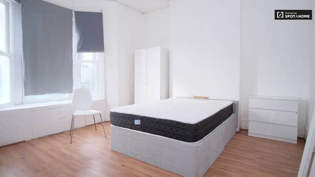 🔆Bright & Clean Dble Room for Couple! 🔆 Bills In Main Photo