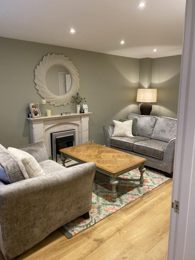 Beautiful Room to rent , with own bathroom  Main Photo