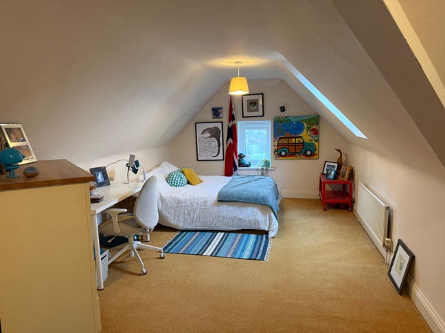 Huge Double Room Main Photo