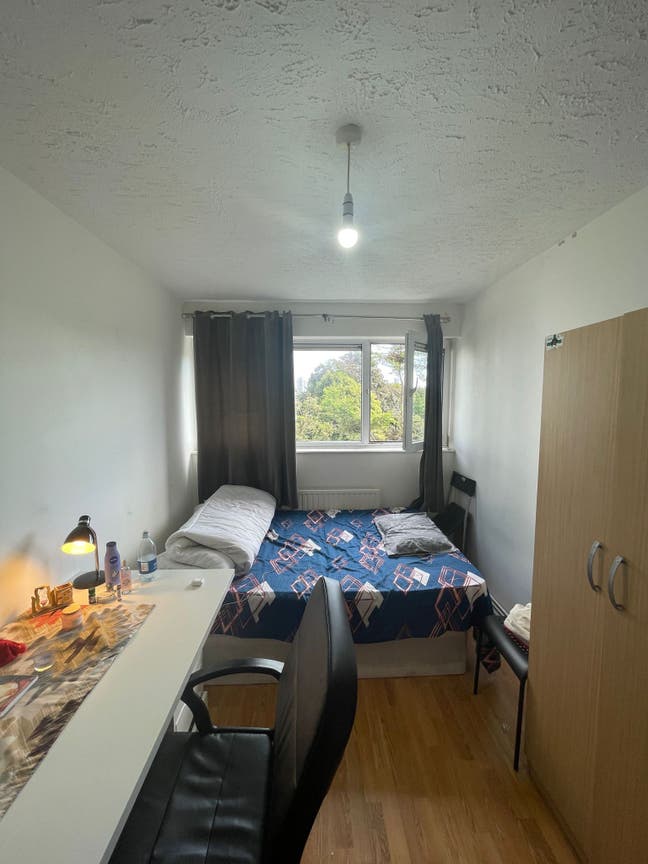 Double Room in a Shared Flat – E3 🏠 Mile End Main Photo
