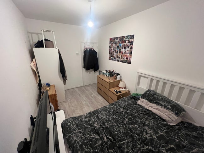  Double Bedroom in Central Waterloo Main Photo