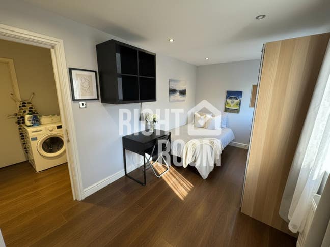 Spacious Double Room in 5-Bed Near Streatham Main Photo